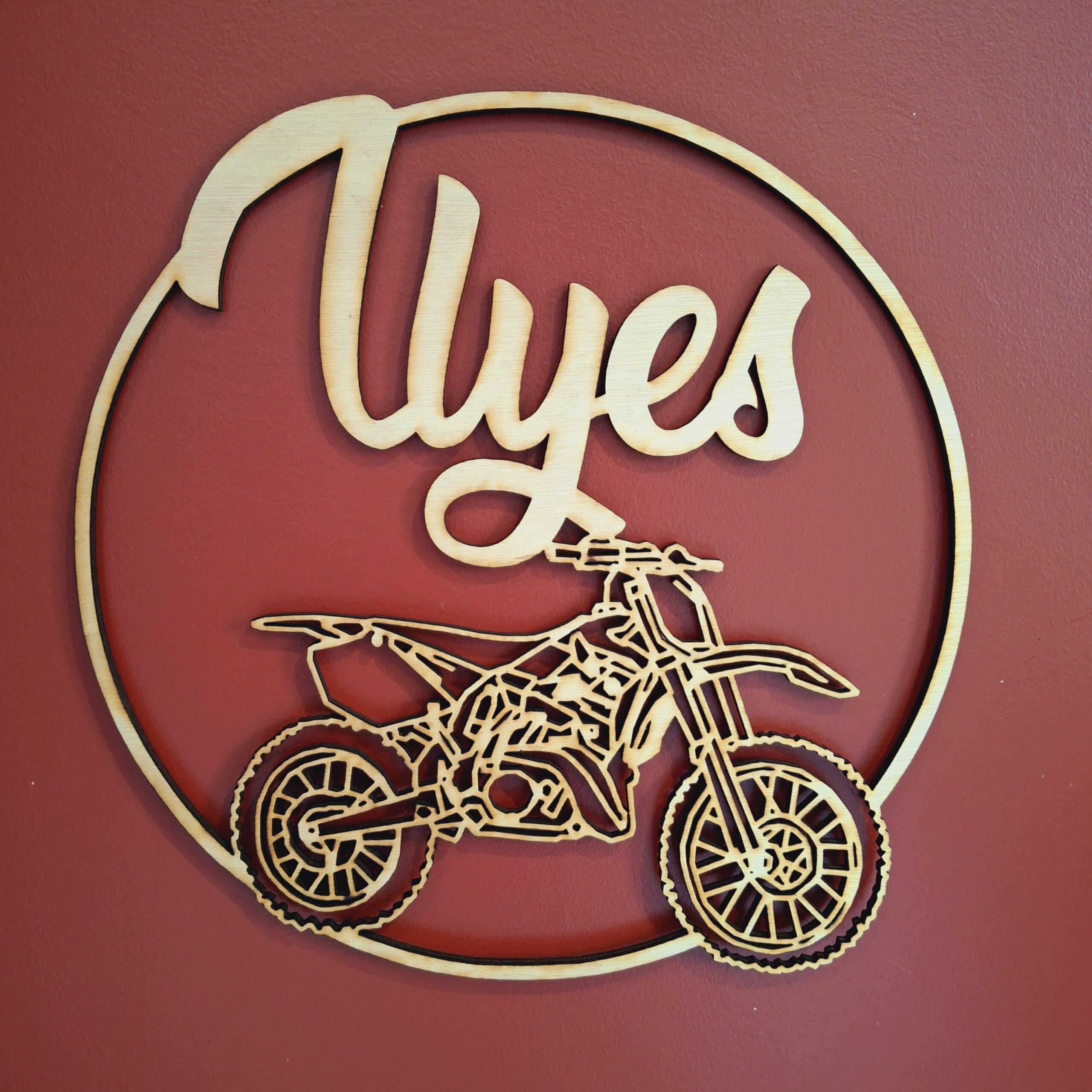 couronne prénom personnalisée en bois moto cross