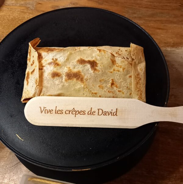 spatule à crêpe personnalisée en bois